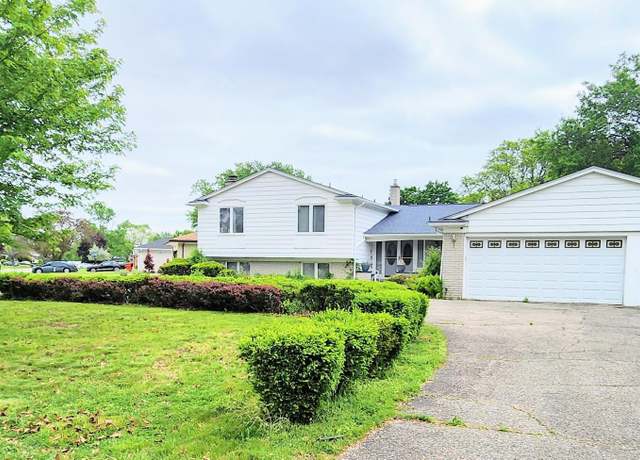 Property at 28740 Tavistock Trl, Southfield, MI 48034, 6 beds, 4.5 baths