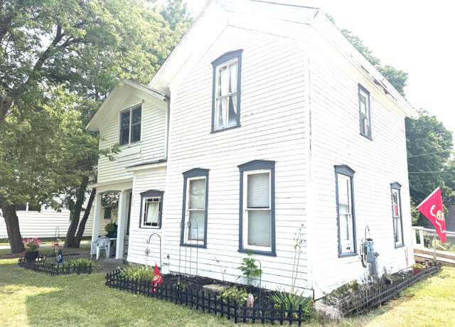 Property at 313 W 6th St, Evart, MI 49631, 4 beds, 1 bath