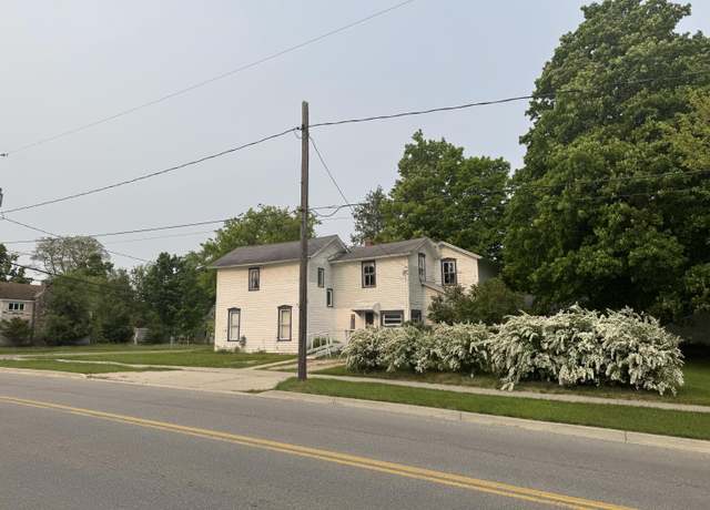 Property at 313 W 6th St, Evart, MI 49631, 4 beds, 1 bath