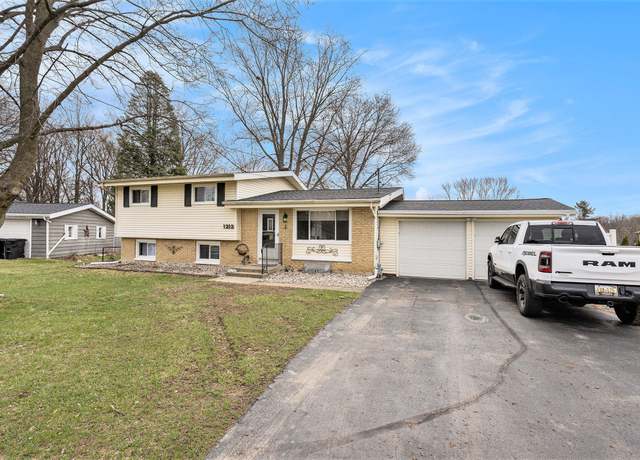 Property at 1213 Chalmers Dr, Battle Creek, MI 49015, 3 beds, 2 baths