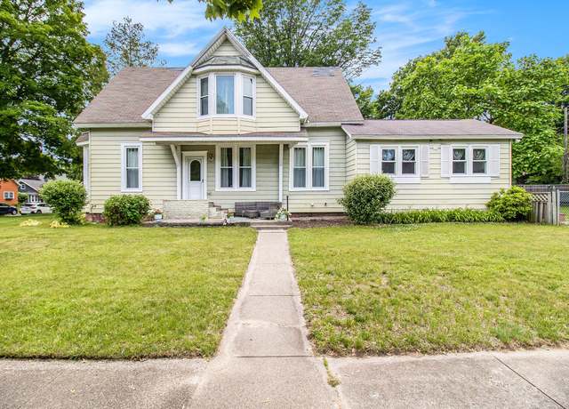 Property at 409 E Filer St, Ludington, MI 49431, 4 beds, 3.5 baths