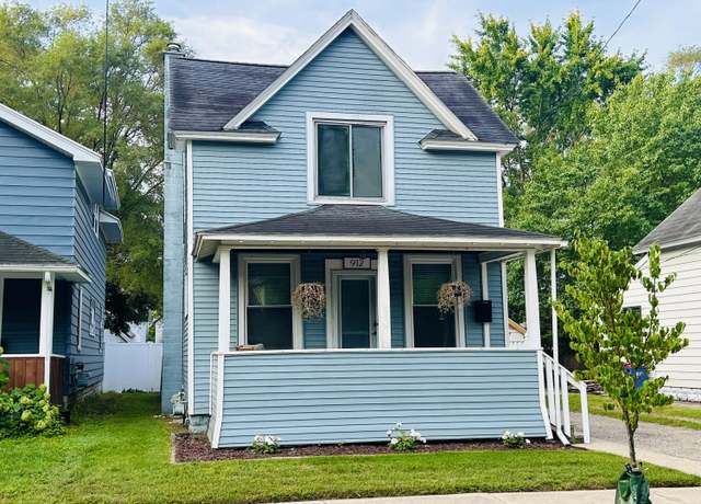Property at 912 Arianna St NW, Grand Rapids, MI 49504, 3 beds, 2 baths