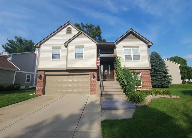 Property at 1384 Pond View Ct, Wixom, MI 48393, 4 beds, 3 baths