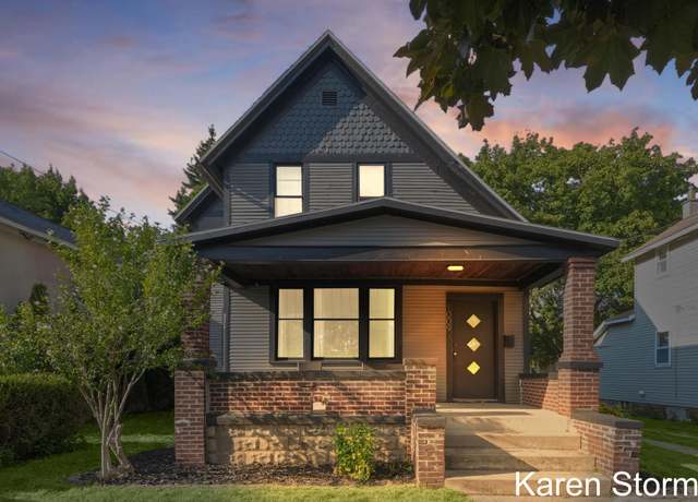 Property at 1009 Second St NW, Grand Rapids, MI 49504, 4 beds, 2 baths