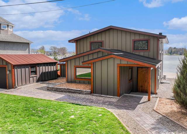 Property at 1466 N Eagle Lake Dr, Kalamazoo, MI 49009, 3 beds, 2 baths