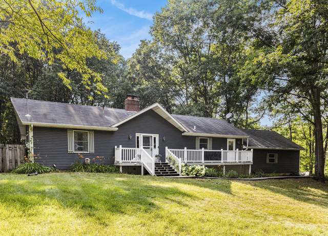Property at 2525 Biggs Ave NE, Lowell, MI 49331, 3 beds, 2 baths