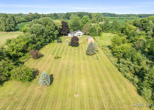 Property at 2604 Marquette Rd, Ionia, MI 48846, 3 beds, 2 baths