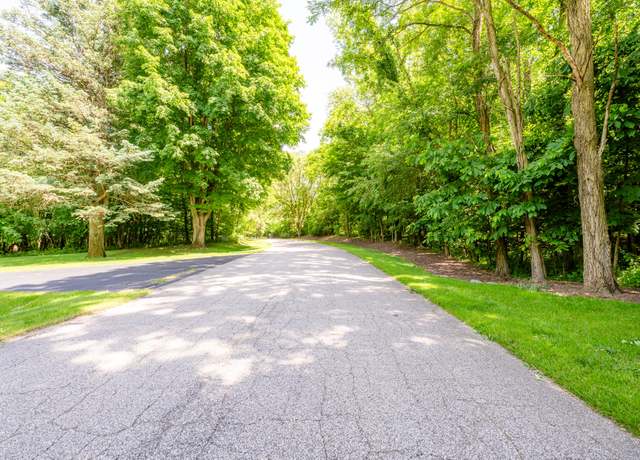 Property at 4172 Pinewood Dr, Benton Harbor, MI 49022