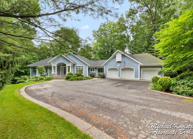Property at 6862 Maplecrest Dr SE, Grand Rapids, MI 49546, 4 beds, 4 baths