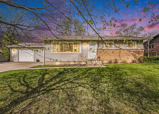 Property at 725 Parkside Ave NW, Grand Rapids, MI 49534, 3 beds, 1 bath