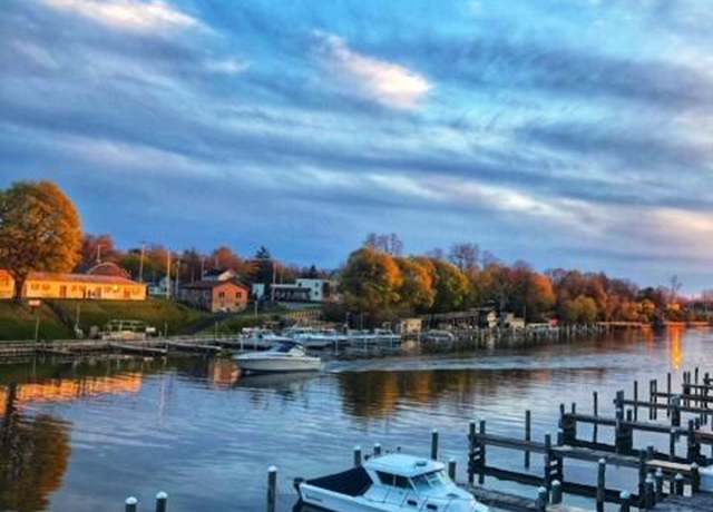 Property at 317 Fifth Ave #2, Manistee, MI 49660, 2 beds, 1 bath