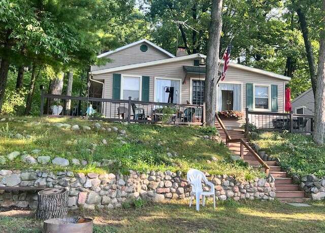 Property at 5701 Head Lake Rd, Hastings, MI 49058, 7 beds, 1.5 baths