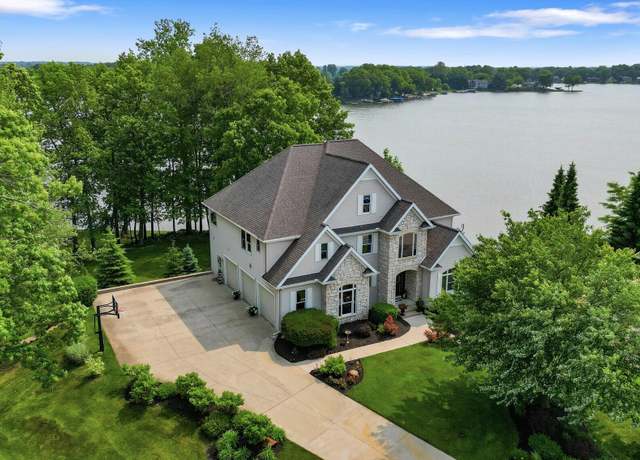 Property at 23916 Old 16 Rd, Centreville, MI 49032, 5 beds, 6 baths