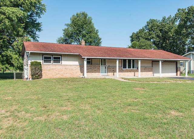 Property at 35918 Riverview Dr, Paw Paw, MI 49079, 3 beds, 1.5 baths