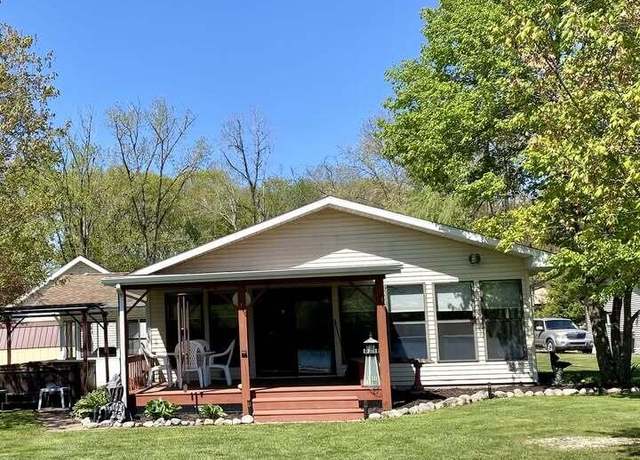 Property at 3269 Lake Dr, Hillsdale, MI 49242, 3 beds, 1 bath