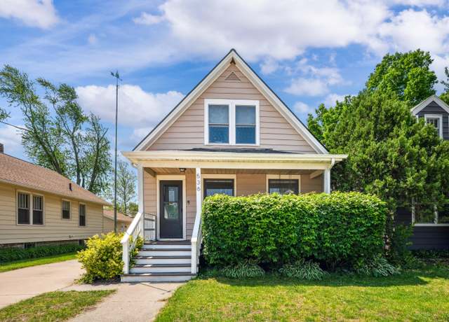 Property at 536 La Salle Ave, St. Joseph, MI 49085, 3 beds, 2 baths