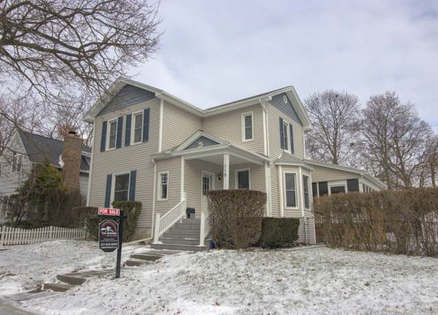 Property at 119 S Grinnell St, Jackson, MI 49203, 3 beds, 1.5 baths