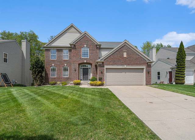 Property at 2570 Black Horse Ct NE, Grand Rapids, MI 49505, 4 beds, 2.5 baths