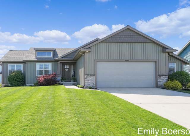 Property at 10535 Richfield Ln, Allendale, MI 49401, 5 beds, 3.5 baths