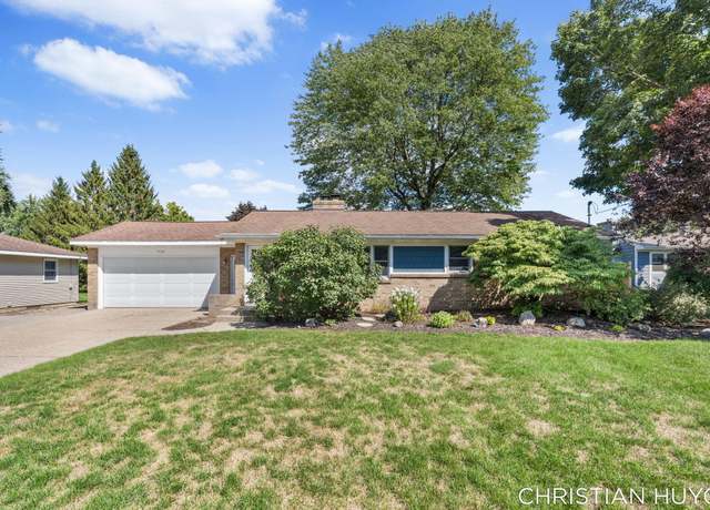 Property at 7126 Willard Ave SE, Grand Rapids, MI 49548, 5 beds, 2.5 baths