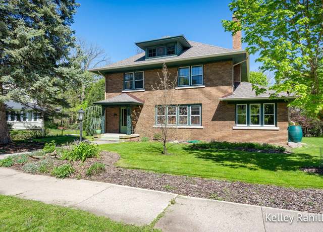 Property at 356 Scott Ave NW, Grand Rapids, MI 49504, 4 beds, 1.5 baths