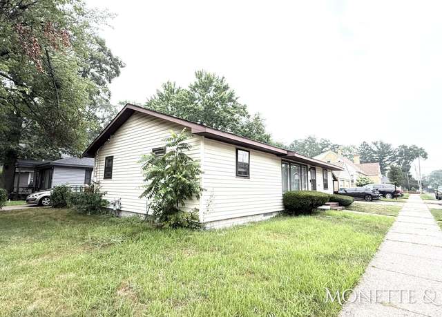 Property at 26 W Maplewood Ave, Muskegon Heights, MI 49444, 3 beds, 2 baths
