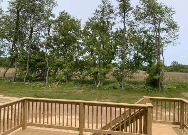 Property at 7867 Woodhurst Dr NE, Rockford, MI 49341, 4 beds, 2.5 baths
