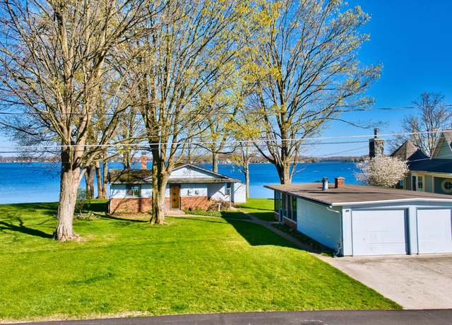 Property at 635 Pearl Beach Dr, Coldwater, MI 49036, 3 beds, 2 baths