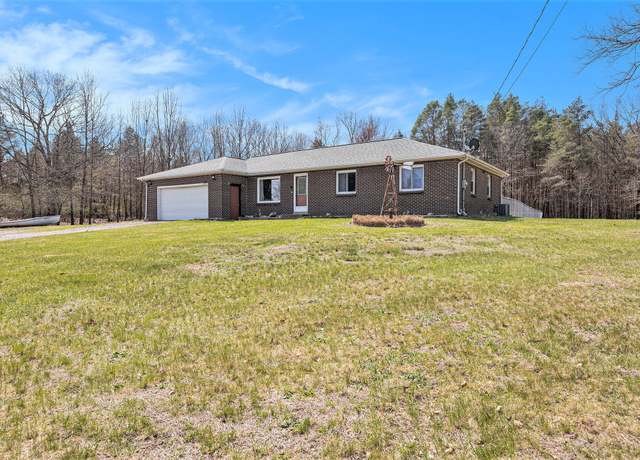 Property at 13135 Pine Island Dr, Sparta, MI 49345, 4 beds, 1.5 baths