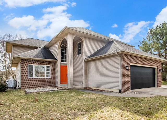 Property at 8321 Leelanau St, Kalamazoo, MI 49009, 4 beds, 2.5 baths