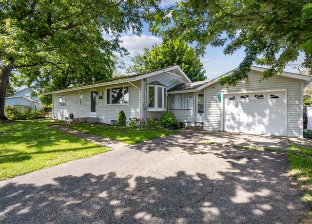 Property at 11 Geiger Ave, Battle Creek, MI 49037, 2 beds, 2 baths