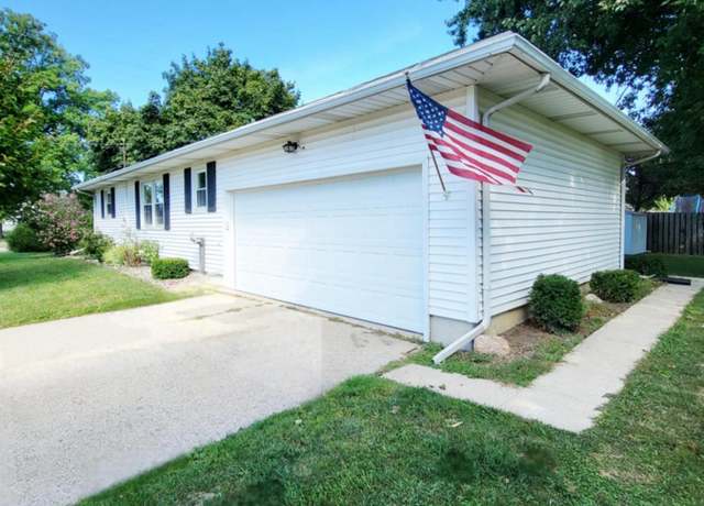 Property at 709 S Kibbee St, St. Johns, MI 48879, 3 beds, 1.5 baths
