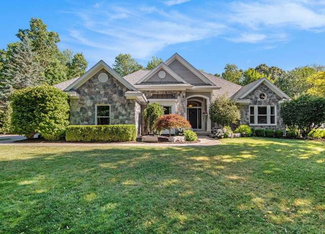 Property at 2561 Hunter Green Ct SE, Grand Rapids, MI 49546, 5 beds, 3 baths