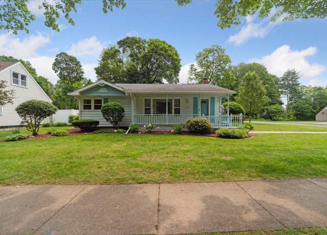 Property at 727 Hall Blvd, Mason, MI 48854, 3 beds, 2.5 baths