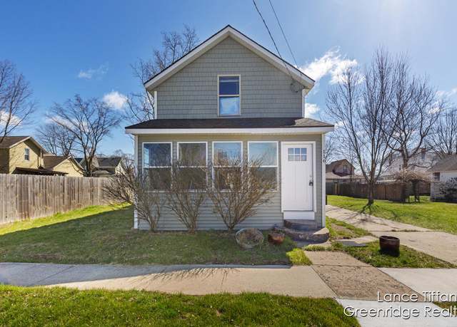 Property at 116 Washington St, Sparta, MI 49345, 3 beds, 1 bath