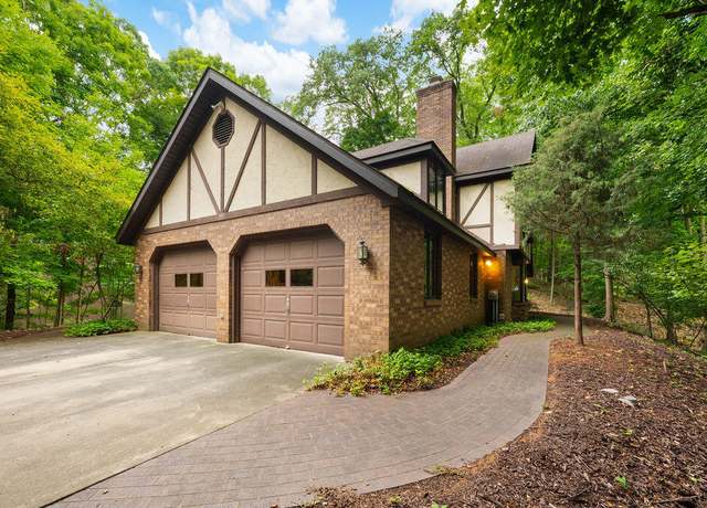 Property at 9576 Hillside Dr, Bridgman, MI 49106, 4 beds, 3 baths