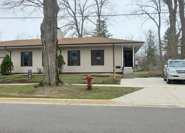 Property at 746 Lee St, South Haven, MI 49090, 4 beds, 3 baths