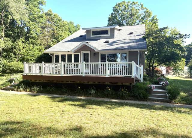 Property at 104 Highland Ave, Allegan, MI 49010, 5 beds, 2 baths