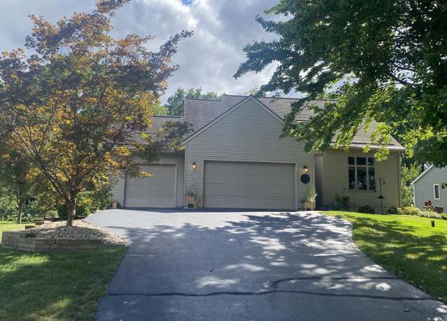Property at 2470 Woody Noll Dr, Portage, MI 49002, 5 beds, 4.5 baths