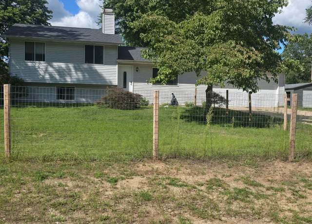Property at 33764 Judy Ln, Niles, MI 49120, 5 beds, 2 baths