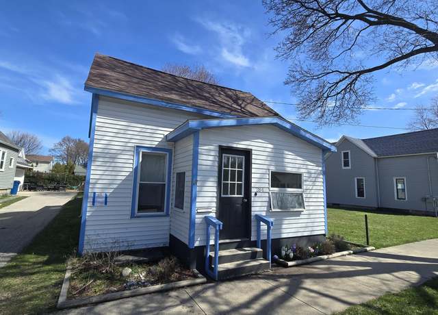 Property at 284 3rd St, Manistee, MI 49660, 2 beds, 1 bath