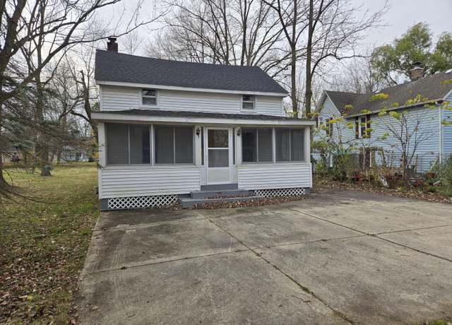 Property at 25438 4th St, Grosse Ile, MI 48138, 2 beds, 1 bath
