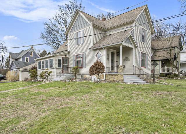 Property at 301 N Liberty St, Marshall, MI 49068, 4 beds, 1.5 baths
