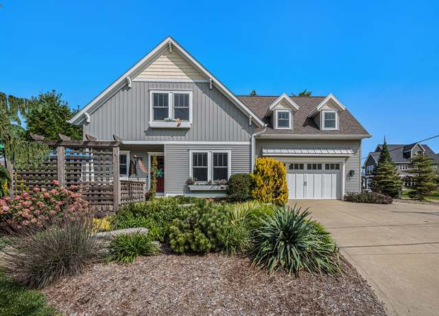 Property at 7251 E Beach Dr, South Haven, MI 49090, 5 beds, 3 baths