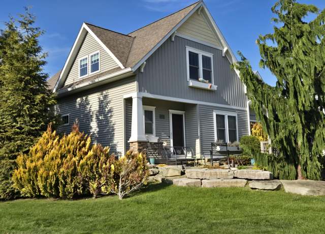 Property at 7251 E Beach Dr, South Haven, MI 49090, 5 beds, 3 baths