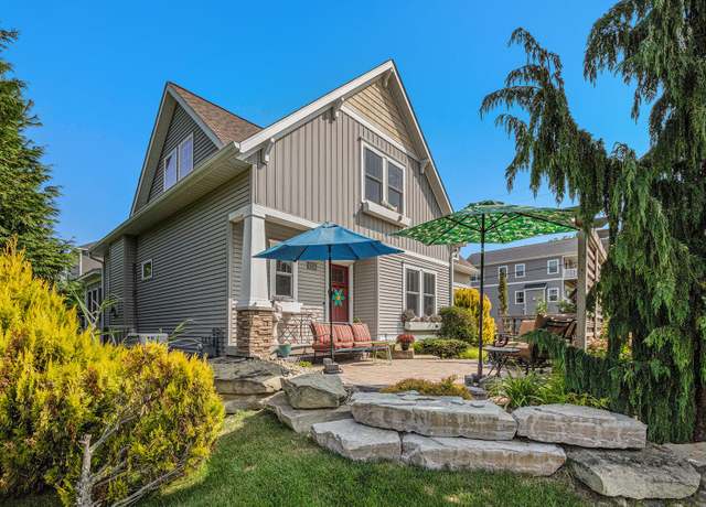 Property at 7251 E Beach Dr, South Haven, MI 49090, 5 beds, 3 baths