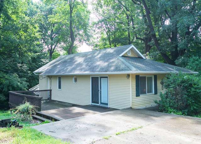 Property at 16035 Walnut St, Buchanan, MI 49107, 3 beds, 2 baths
