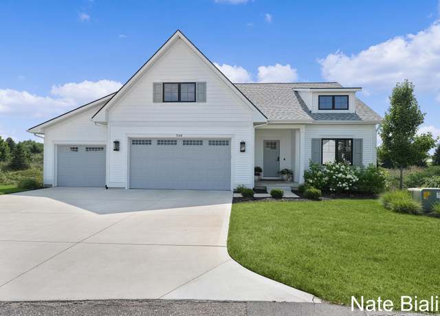 Property at 730 Stonebriar Cir #17, Grandville, MI 49418, 4 beds, 2.5 baths