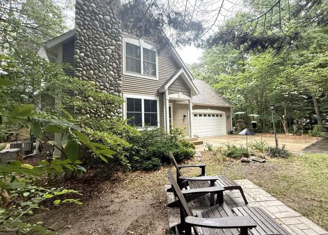 Property at 2339 Forest Trail Cir, Fennville, MI 49408, 5 beds, 3 baths