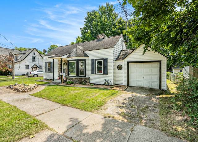 Property at 211 E Wheeler St, Three Rivers, MI 49093, 2 beds, 1 bath